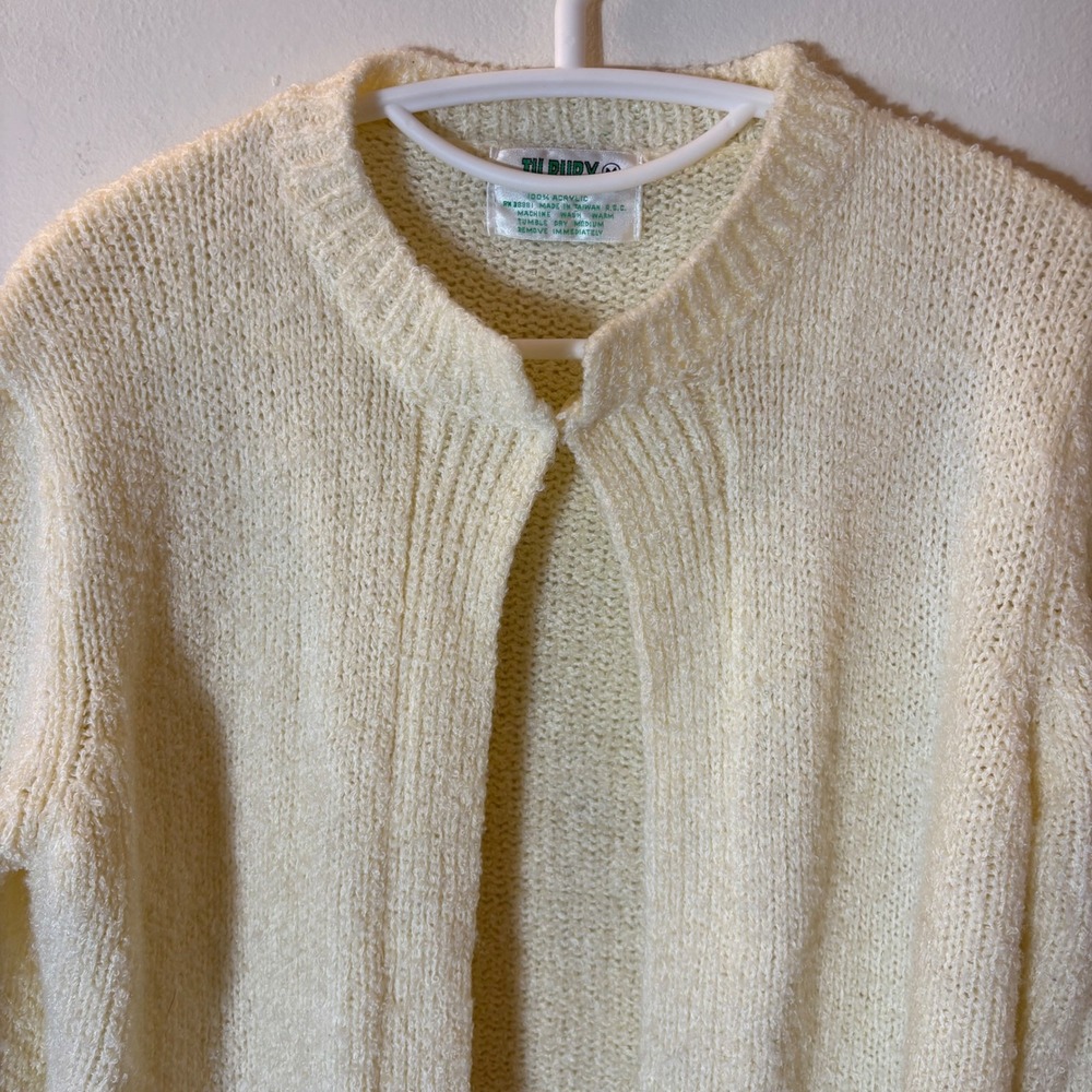 Tilbury‎ Vintage Cream Knit Cardigan Sweater Size Medium - Picture 2 of 6